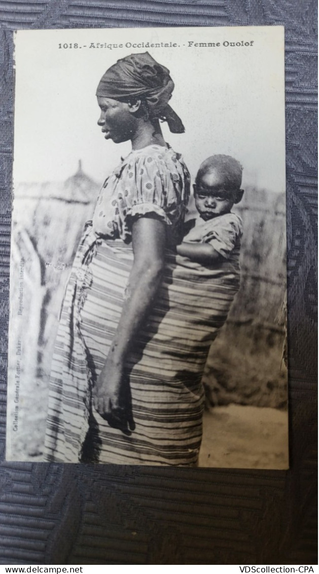 CPA -  DAKAR - SENEGAL - FEMME OUOLOF ET SON ENFANT - COLLECTION FORTIER - Senegal