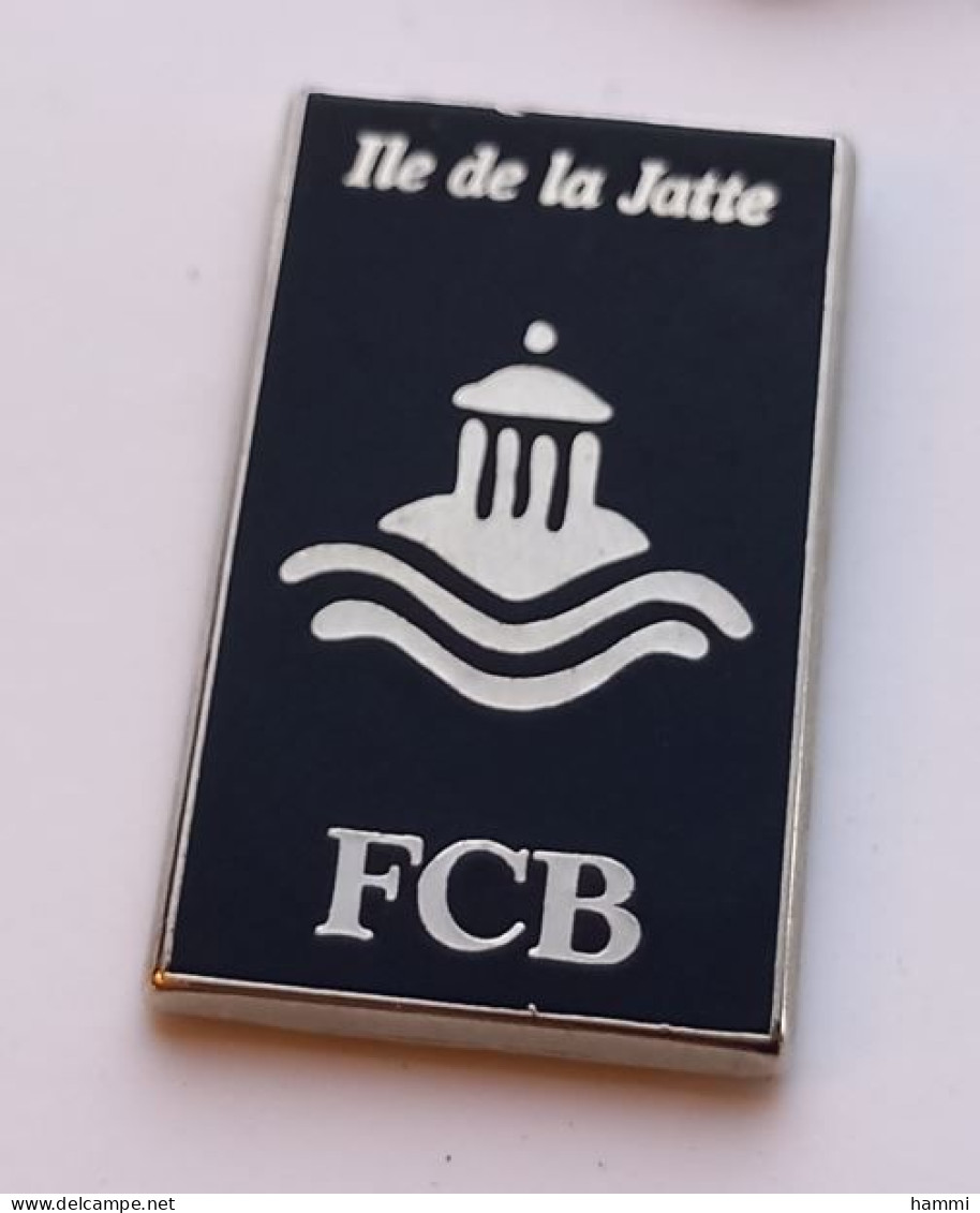 V94 Pin's FCB Agence Publicité FCB Foot Cone And Belding île De La Jatte Paris Signé Arthus Bertrand Achat Immédiat - Arthus Bertrand
