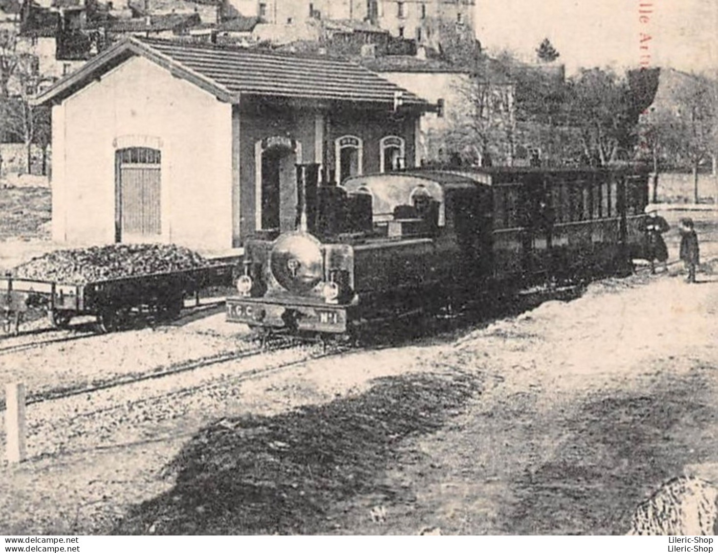 ►GRIGNAN◄26►CPA◄1917►LE TRAMWAY EN GARE◄►CHATEAU◄►VUE DU MIDI◄IMP. REVOUL - Grignan