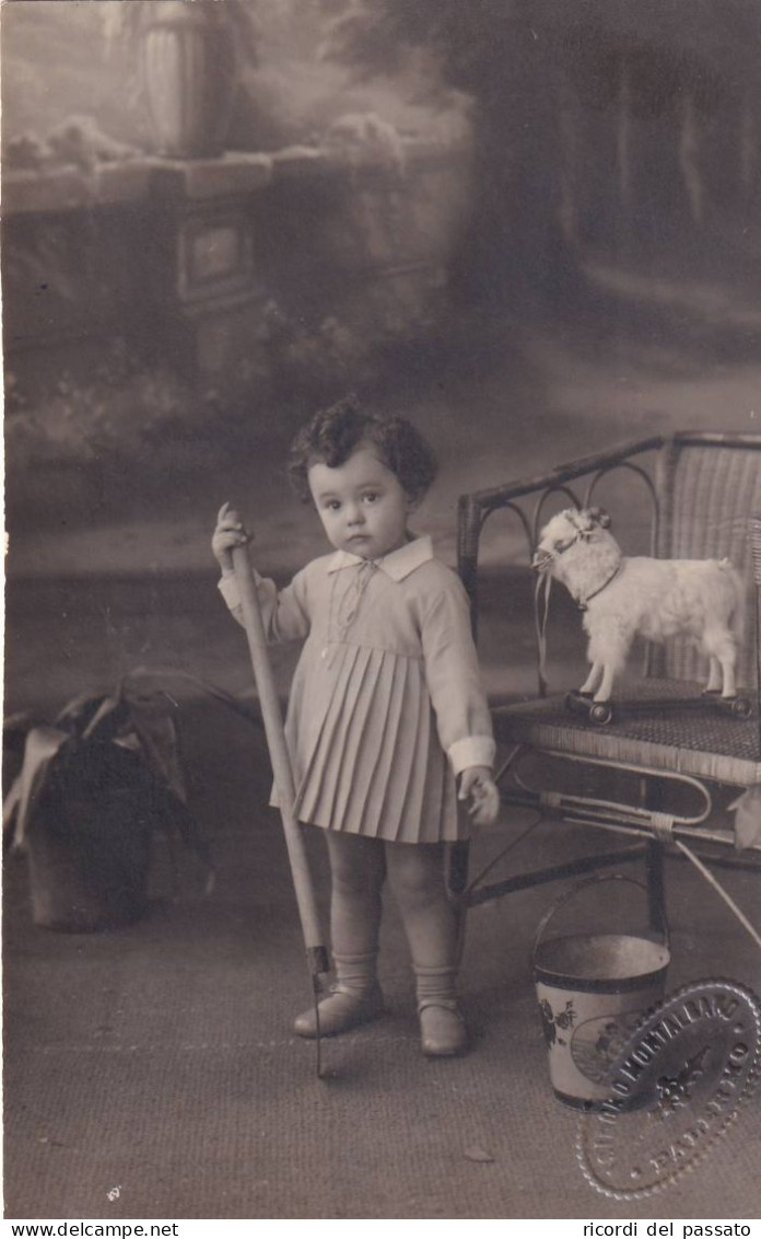 Foto Cartolina D'epoca - Tematica Bambini  Con Giocattolo - Anonymous Persons