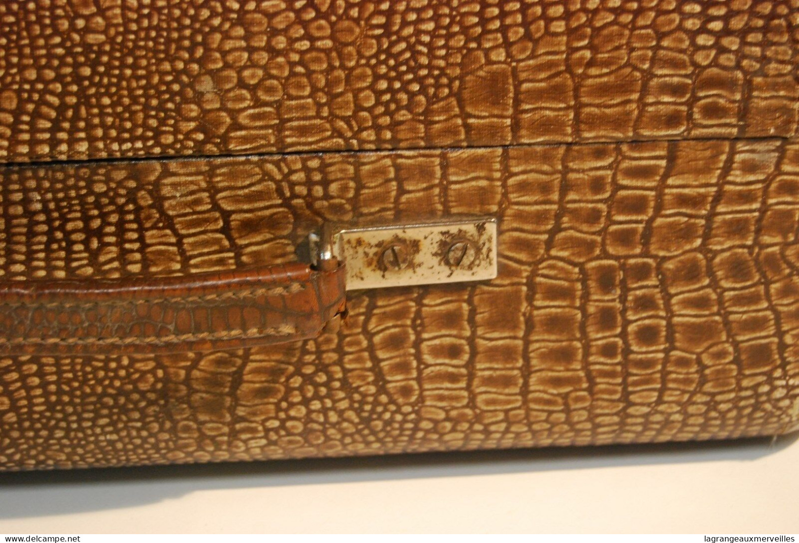 E1 Malle - Valise De Collection En Tôle Recouverte De Papier - Objet Authentique - Leather Goods 