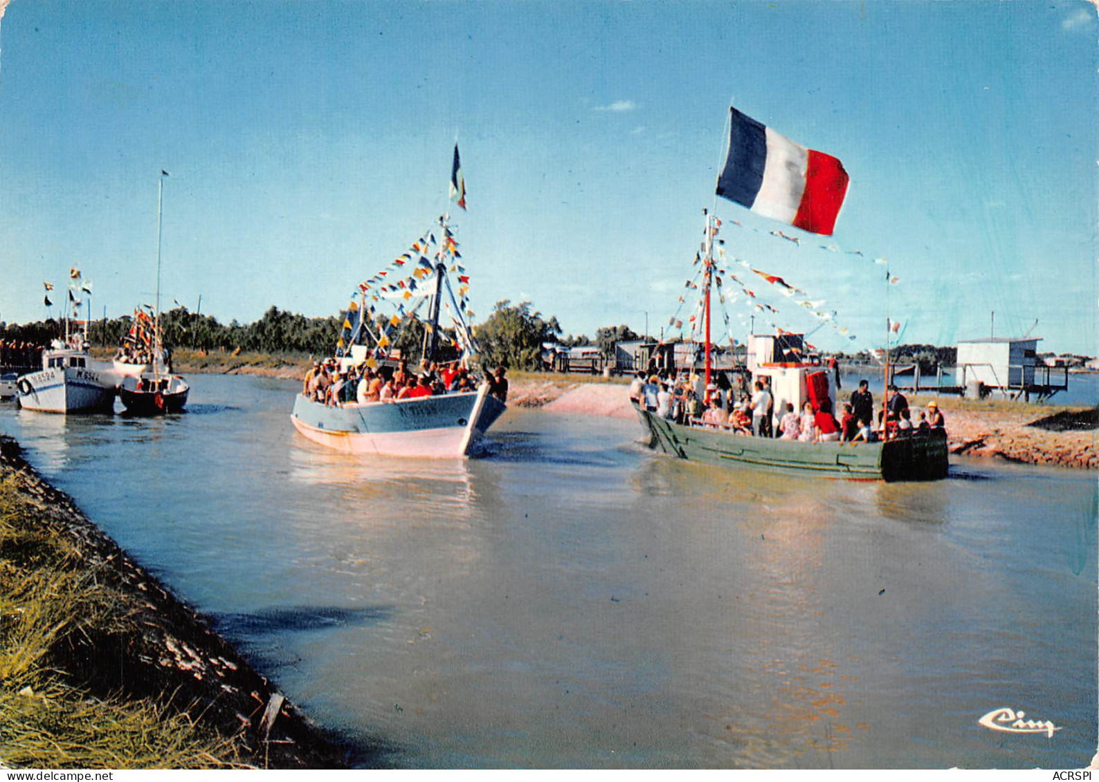 17  MESCHERS SUR GIRONDE La Fête Au Port  (Scans R/V) N° 68 \MO7003 - Meschers