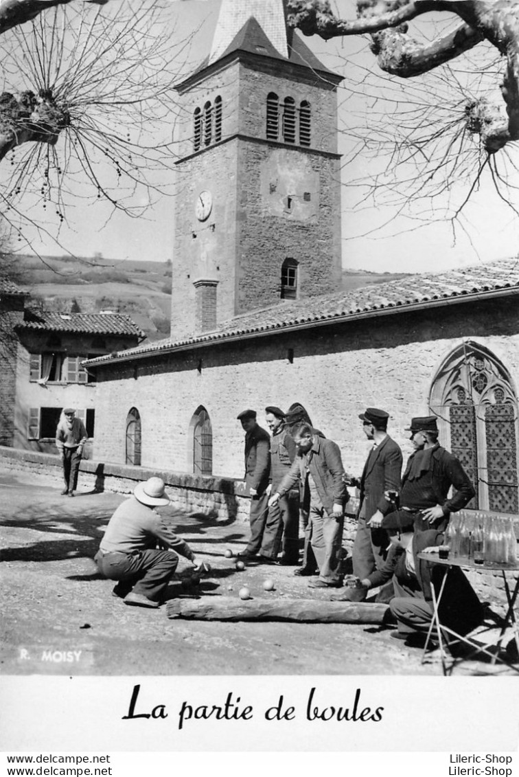 CPSM De Robert MOISY - La Partie De Boules - Devant L'église Saint-Martin De Ville-sur-Jarnioux - Boule/Pétanque