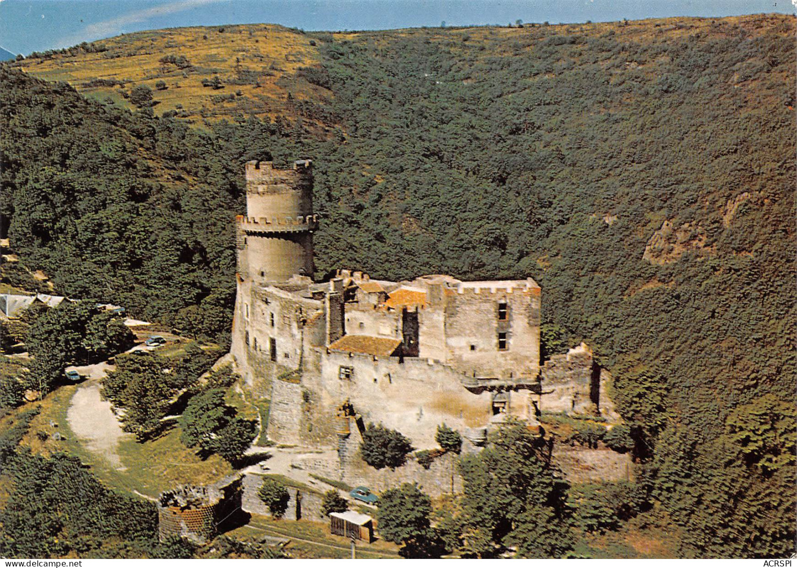 63 Volvic Chateau De Tournöel Vue Aérienne Carte Vierge Non Circulé éditions Du Lys (Scans R/V) N° 32 \MO7038 - Volvic
