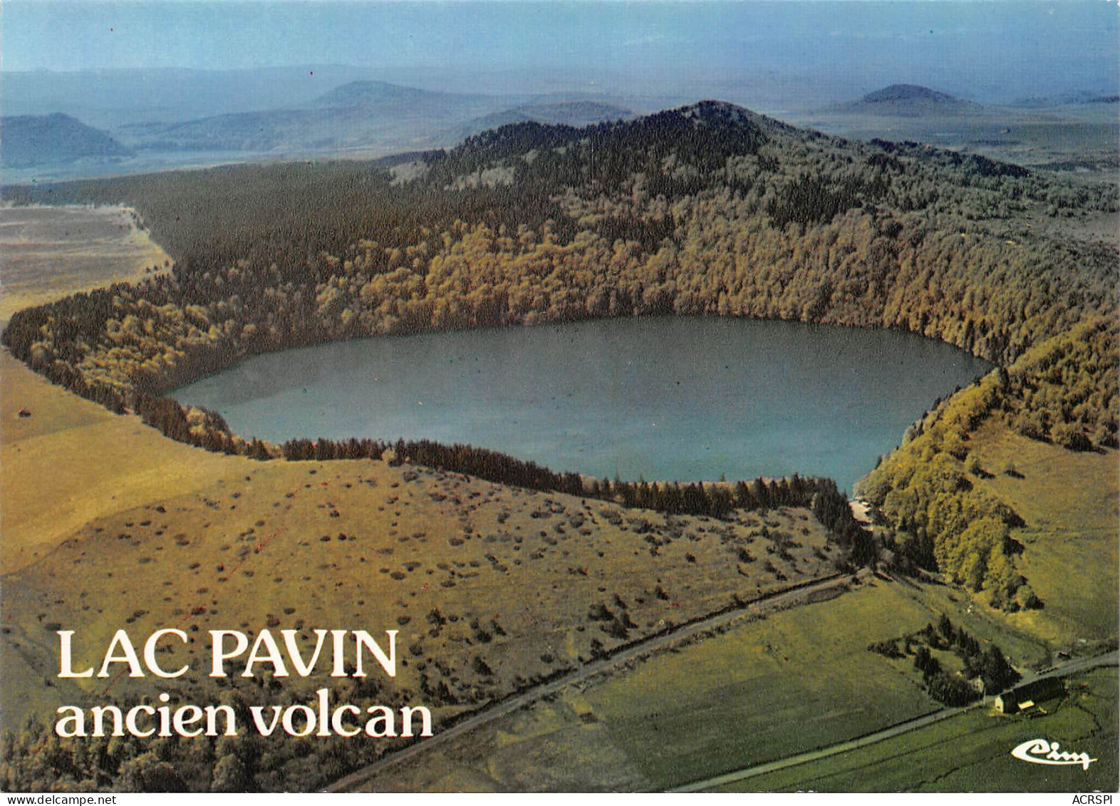 63  BESSE Le Lac PAVIN   Carte Vierge Non Circulé  (Scans R/V) N° 33 \MO7039 - Besse Et Saint Anastaise