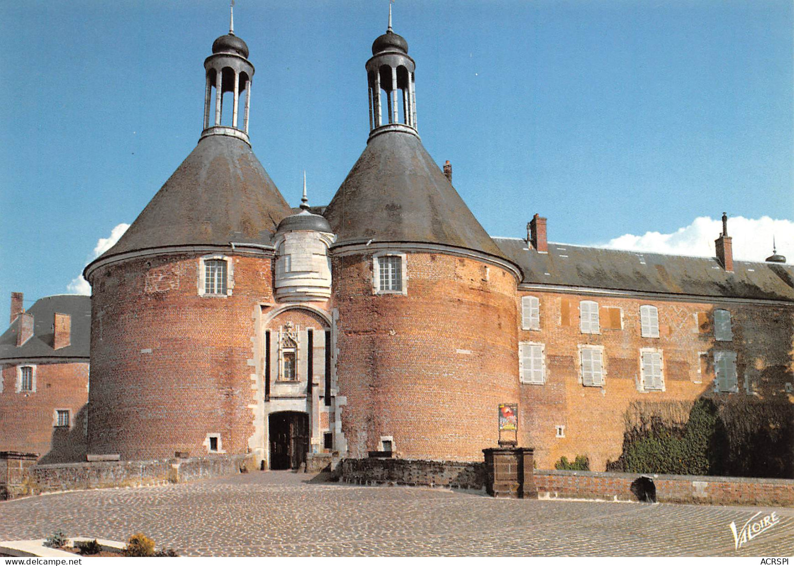 89 SAINT FARGEAU Le Chateau Tours De Bar Et De Toucy  Non Circulé éditions Valoire (Scans R/V) N° 56 \MO7045 - Saint Fargeau