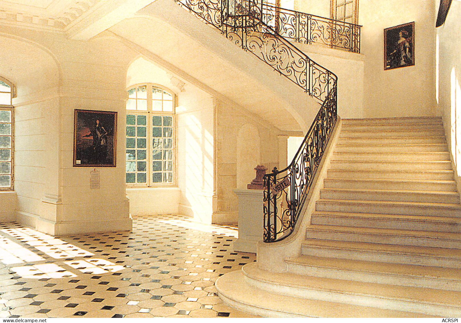 89 SAINT FARGEAU Le Chateau Grand Escalier D'honneur Carte Vierge Non Circulé éditions Valoire (Scans R/V) N° 70 \MO7045 - Saint Fargeau