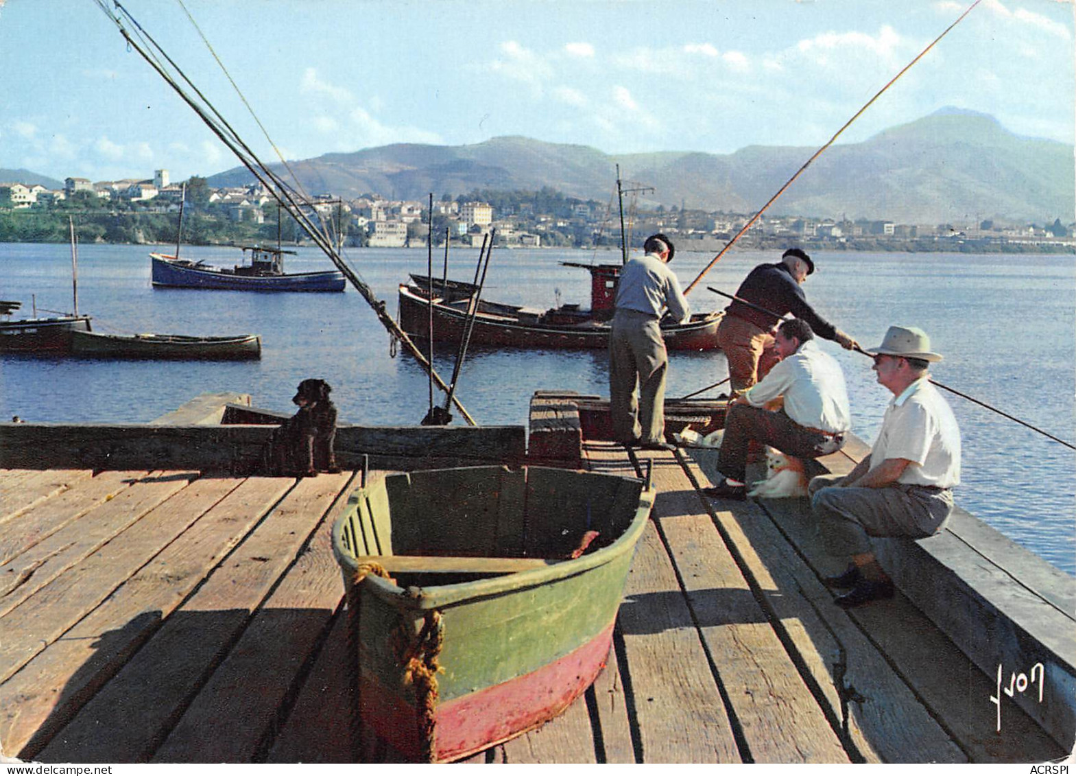 64 HENDAYE Pêcheurs Sur Le Port Carte Vierge Non Circulé éditions Yvon (Scans R/V) N° 1 \MO7059 - Hendaye