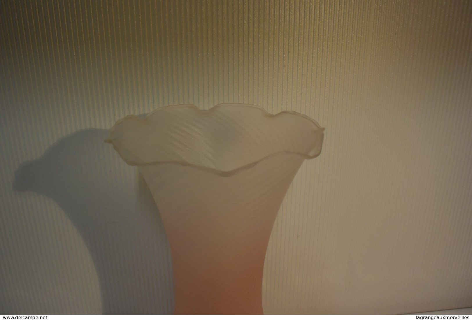 E1 Ancien Vase En Opaline - Couleur Rose - Jarrones