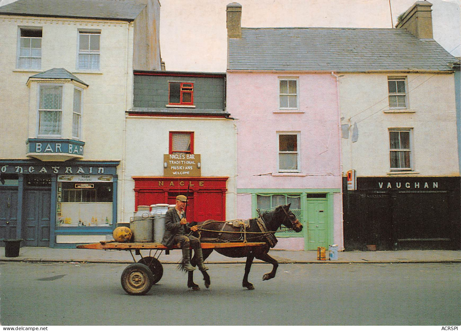 On The Way To The Creamery Ennistymon  CLARE Munster  Ireland (Scans R/V) N° 88 \MO7064 - Clare