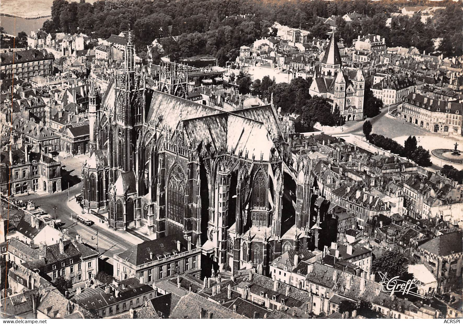 57 METZ Abside De La Cathédrale Et Le Temple  éditions Yvon  N° 21 \MO7067 - Metz