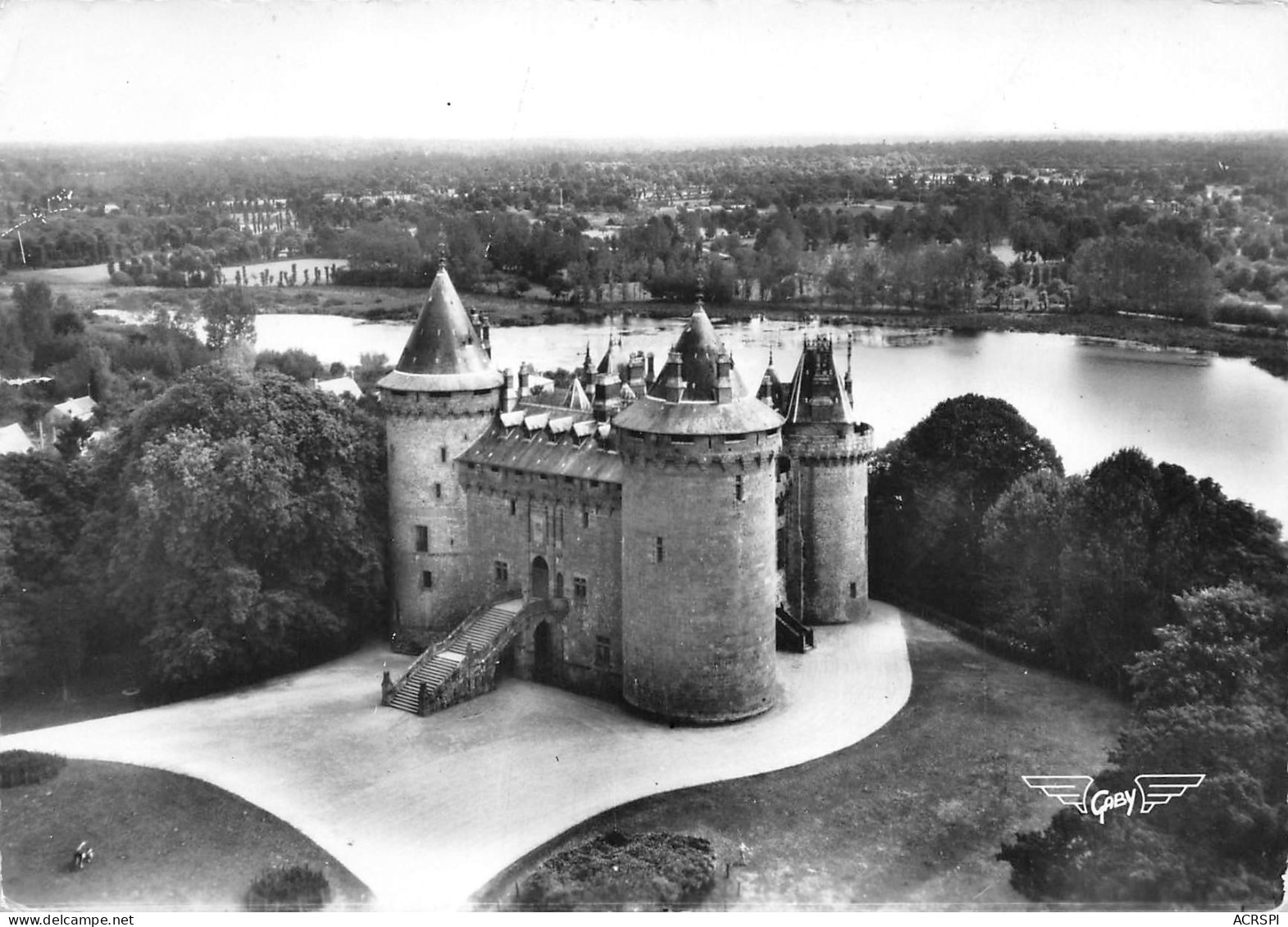 35 COMBOURG Le Chateau Et L'étang éditions Artaud  (Scans R/V) N° 41 \MO7068 - Combourg