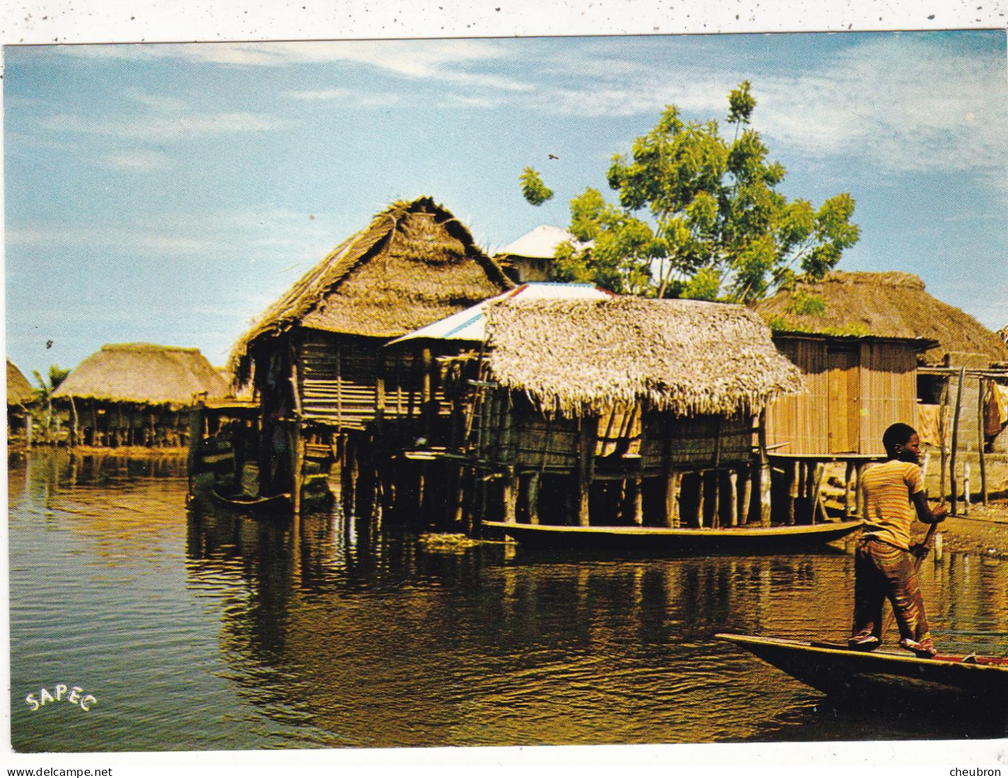 BENIN. COTONOU ( ENVOYE DE). CPSM. GANVIE. VILLAGE LACUSTRE. + TEXTE ANNEE 1982 - Benin