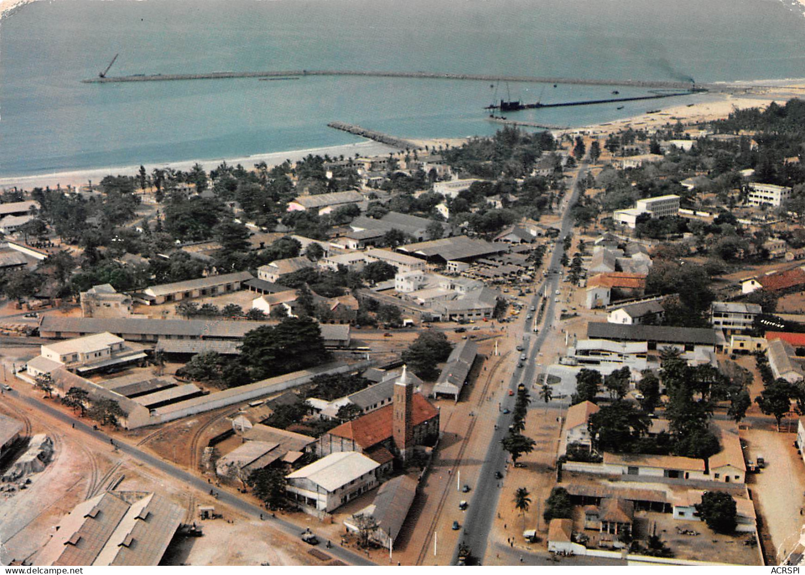 BENIN Ex Dahomey COTONOU Vue Aérienne Du Mole D'escale Warfh Entrepots Et église (Scans R/V) N° 19 \MP7110 - Benín