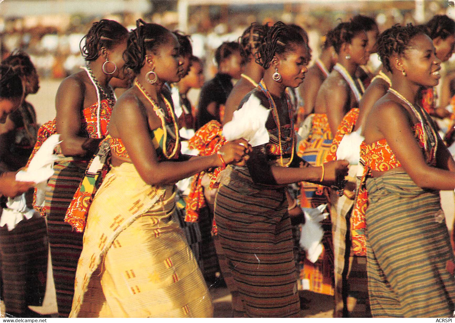 TOGO Lomé Danse Folklorique Carte Vierge Non Circulé éditions Iris (2 Scans) N° 23 \MP7113 - Togo
