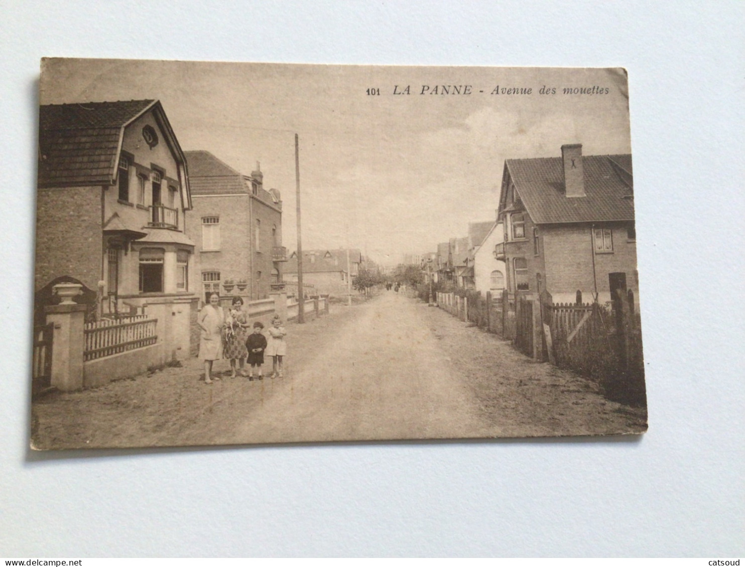 Carte Postale Ancienne  La Panne Avenue Des Mouettes (avec Habitants) - De Panne
