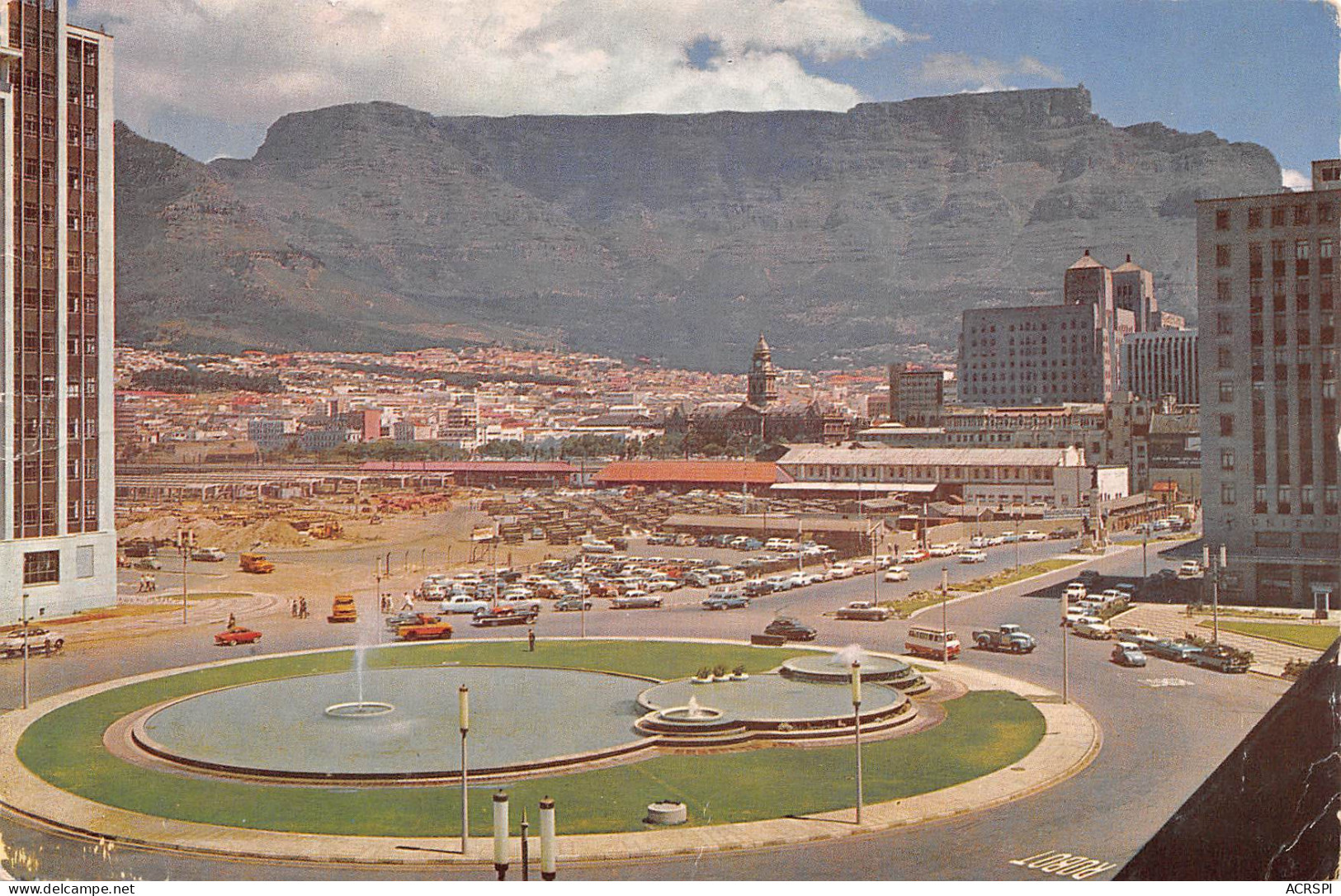RSA Afrique Du Sud The Fountain On The Foreshore At The Foot Of Adderley Street CAPE TOWN (Scan R/V) N° 53 \MP7117 - Afrique Du Sud