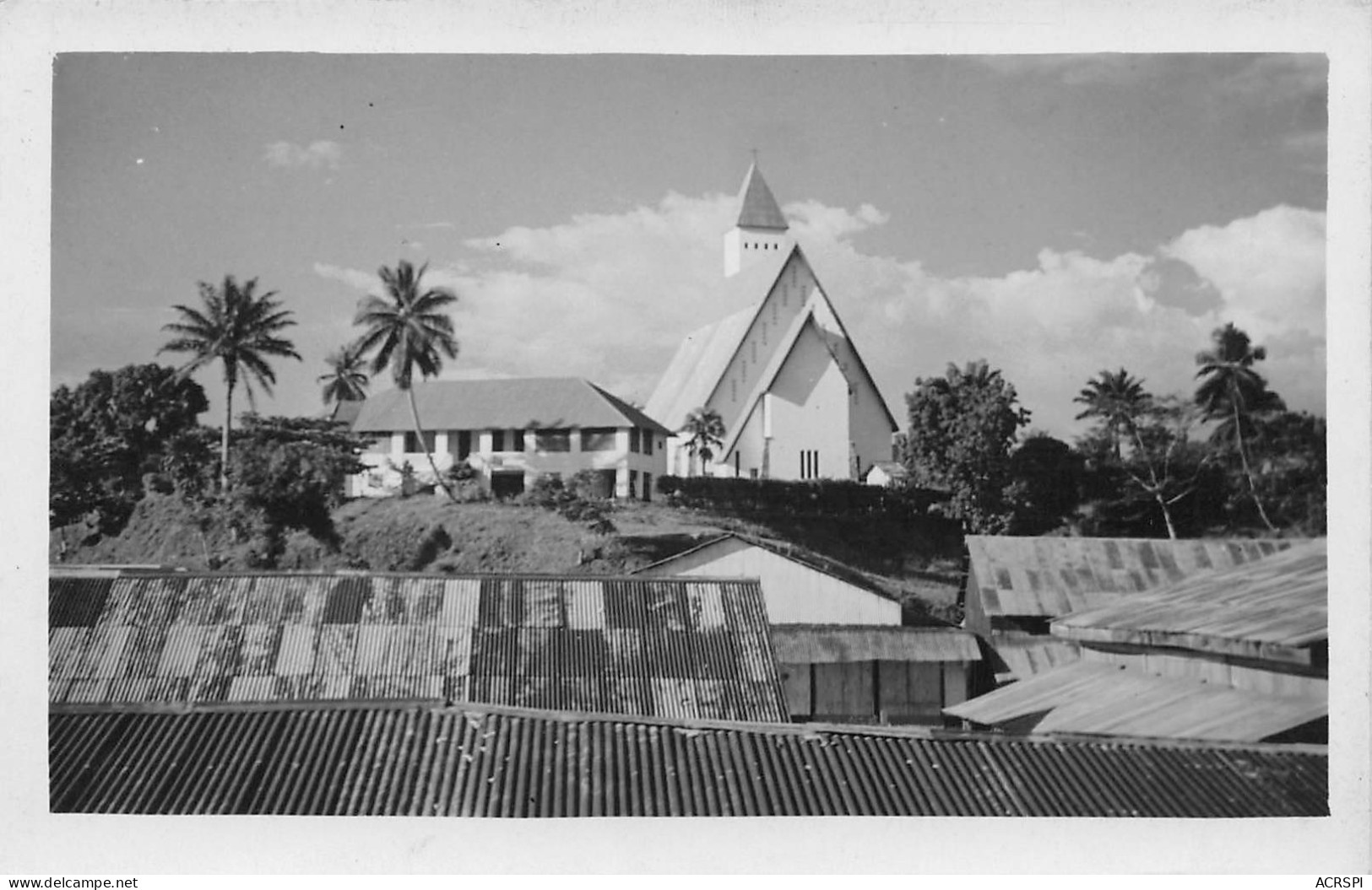 CAMEROUN DOUALA L'église PROTESTANTE  Format Cpa 13,7 X 8,8cm Photo PAULEAU (Scan R/V) N° 18 \MP7121 - Cameroon