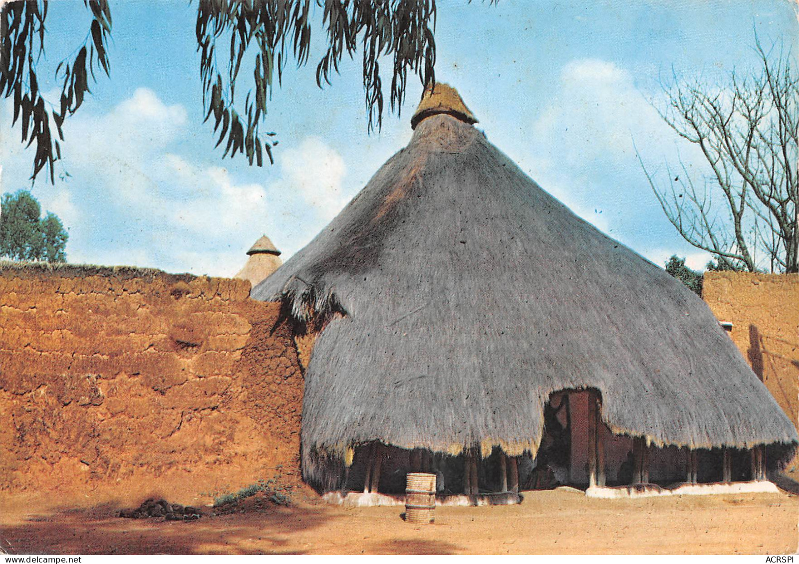 CAMEROUN N'GAOUNDERE Palais Du LAMIDO à Ngaoundere   éd Sinet Carte Vierge Non Circulé (Scan R/V) N° 43 \MP7122 - Kamerun
