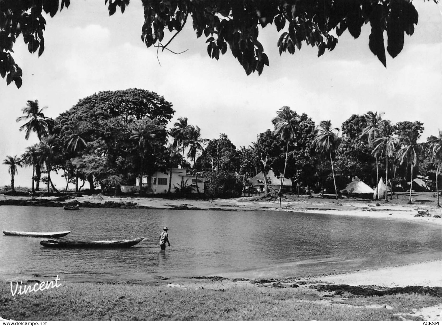 GUINEE Française CONAKRY La Petite Plage De La Minière  (Scan R/V) N° 36 \MP7133 - Guinea Francesa