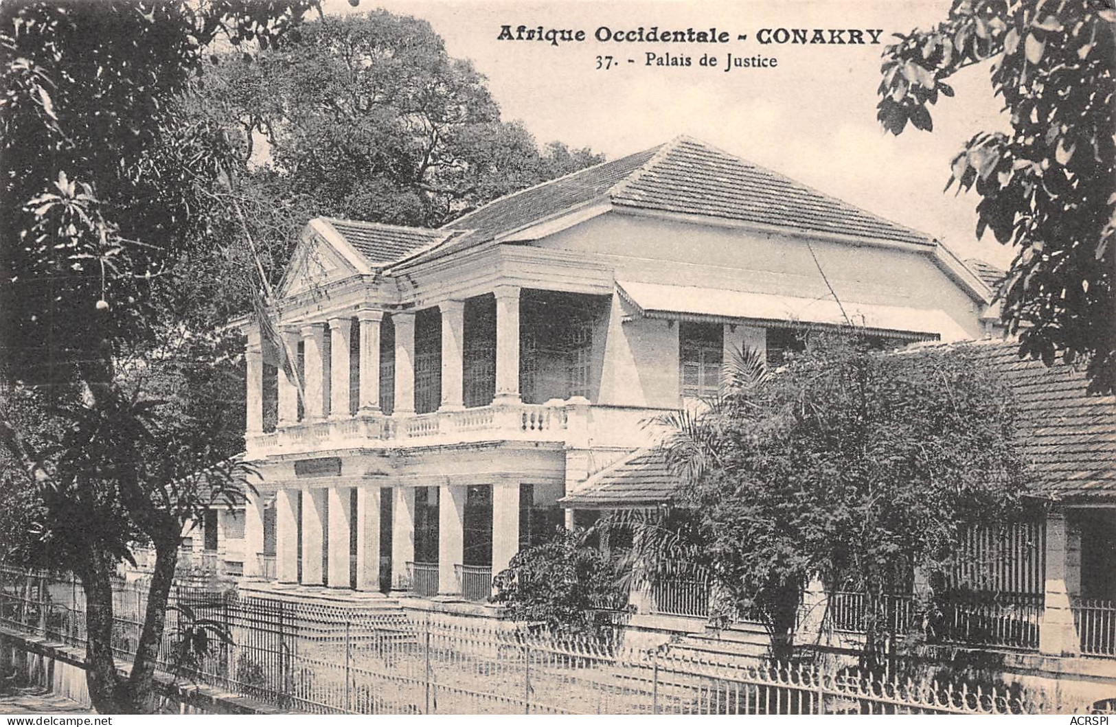 GUINEE Française CONAKRY Le Palais De Justice Carte Vierge Non Voyagé (Scan R/V) N° 2 \MP7134 - Französisch-Guinea