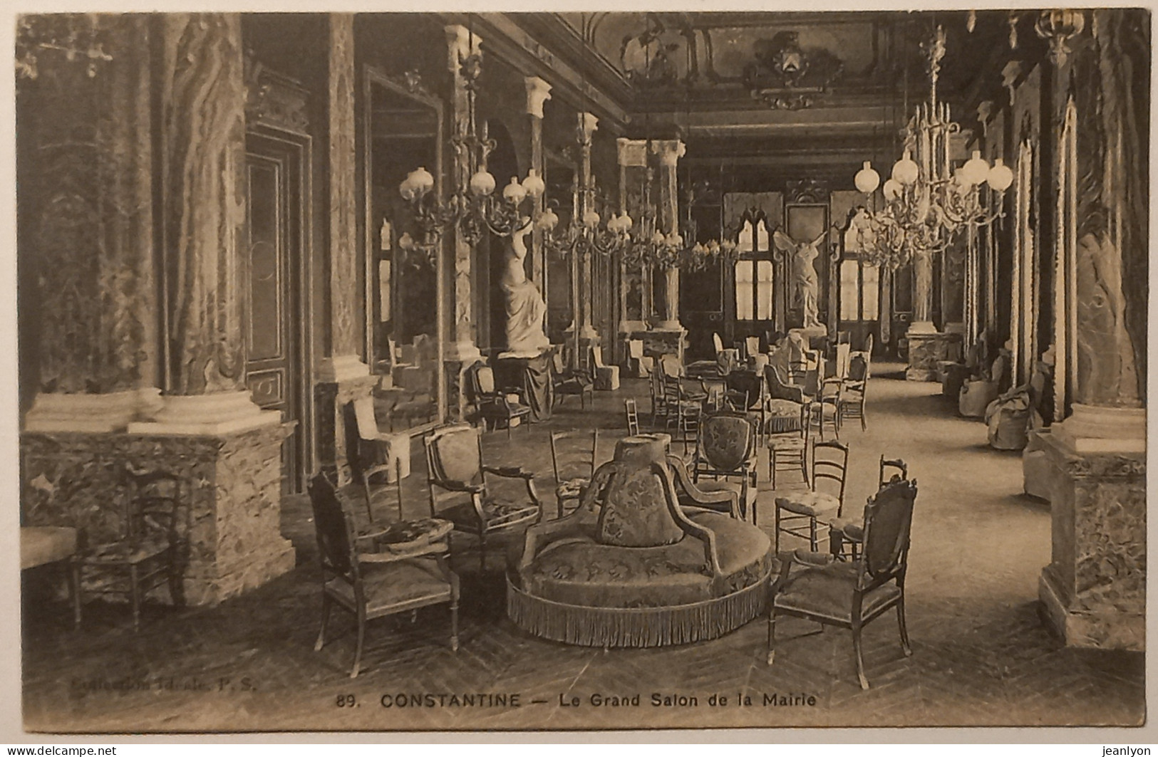 CONSTANTINE (Algérie) - Grand Salon De La Mairie - Fauteuil  - Constantine