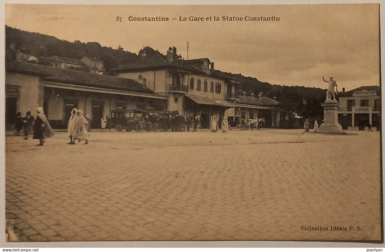CONSTANTINE (Algérie) - Gare Et Statue Constantin - Voiture Et Passants - Konstantinopel