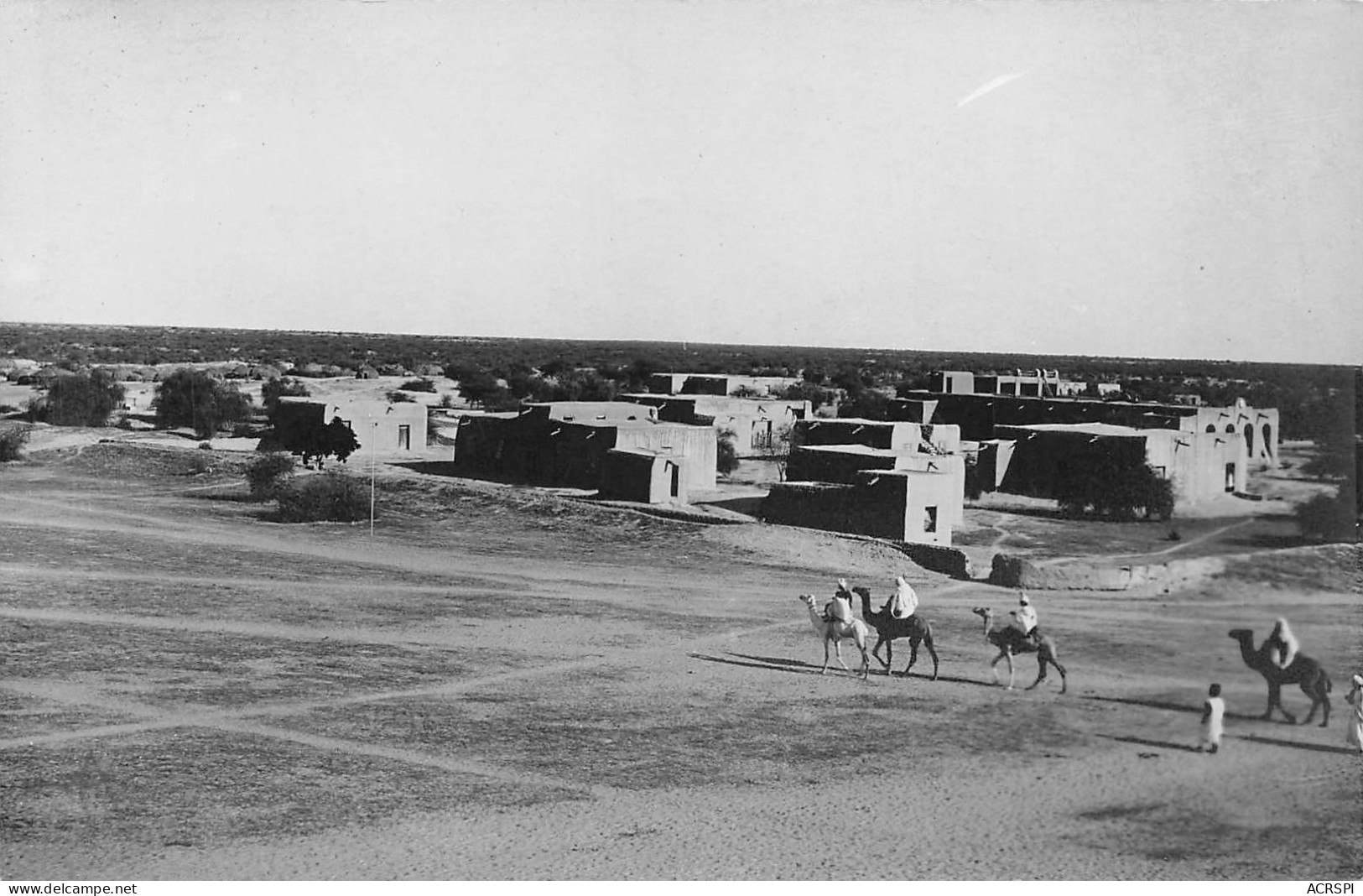 MALI  BOUREM - Bamba Rue Du Fort De Bourem Méharistes Carte Vierge Non Circulé   (Scan R/V) N° 72 \MP7134 - Mali