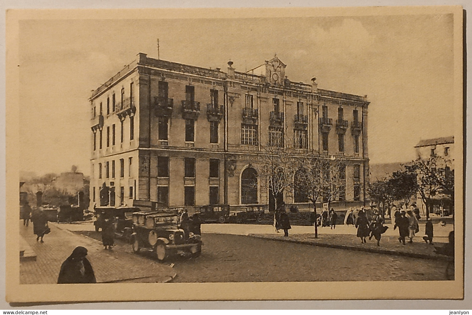 CONSTANTINE (Algérie) - Hotel Des Postes Avec Voiture Ancienne Devant Le Batiment - Konstantinopel