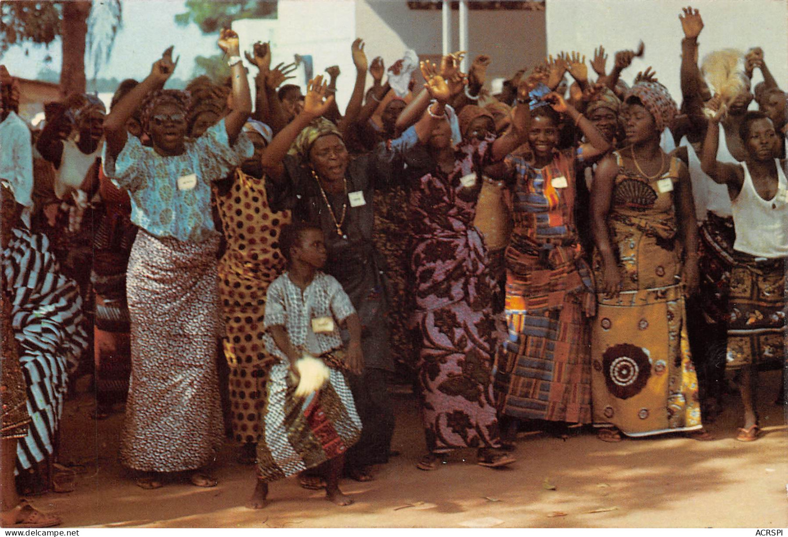 TOGO Danses Au Village Dos Vierge Non Circulé Rep Togolaise éd Hoa-Qui Lomé (Scan R/V) N° 62 \MP7135 - Togo