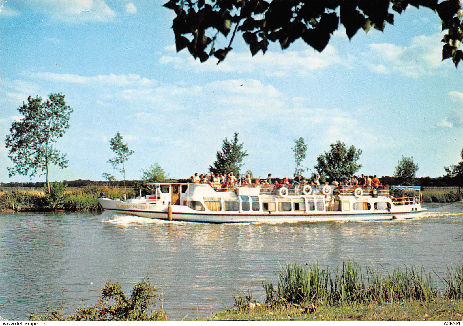 17 SAINTES  Bateau Fluvial Croisière "Le BERNARD PALISSY II" Dos Vierge Carte Non Circulé  (Scan R/V) N° 38 \MP7136 - Saintes