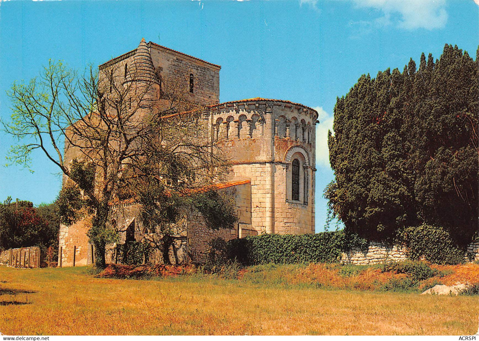 17  VAUX Sur MER : NAUZAN , L'EGLISE St ETIENNE (Scan R/V) N° 8 \MP7137 - Vaux-sur-Mer