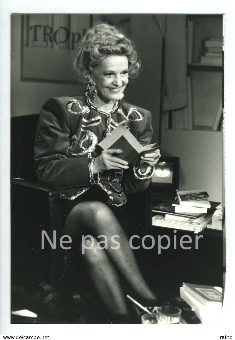 JEANNE MOREAU 1987 émission "Apostrophe" Photo 17 X 12 Cm Par Robert COHEN - Beroemde Personen