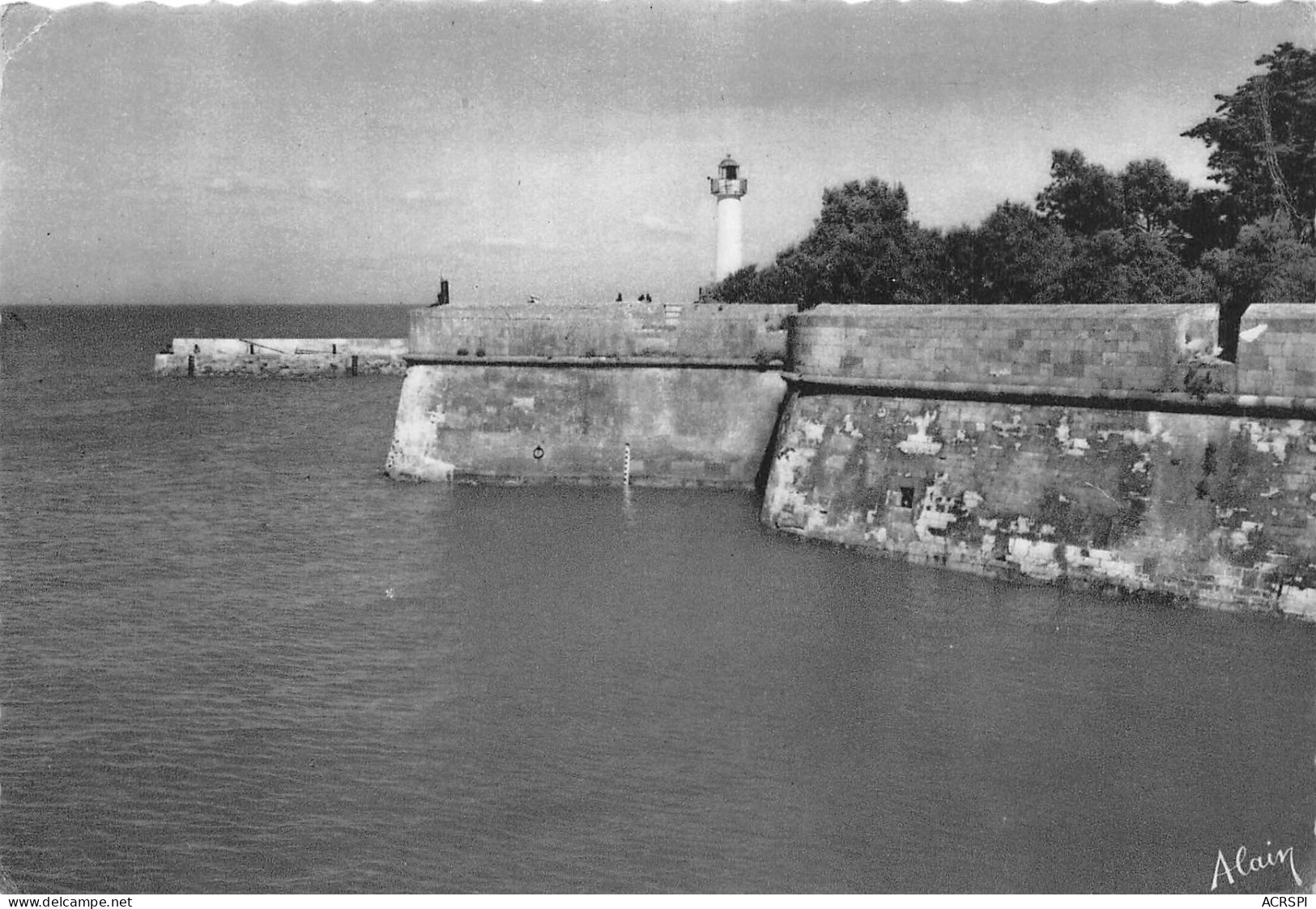 17 île De Ré SAINT-MARTIN-DE-RÉ  Entrée Du Port  (Scan R/V) N°45 \MP7144 - Saint-Martin-de-Ré