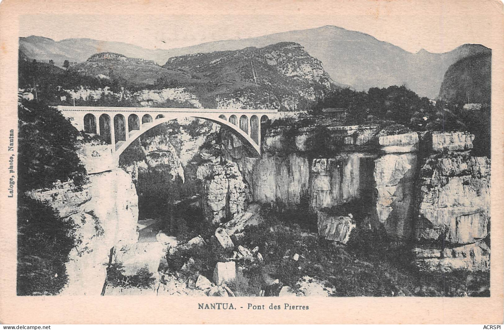 01 NANTUA  Le Pont Des Pierres  (Scan R/V) N° 35 \MP7150 - Nantua