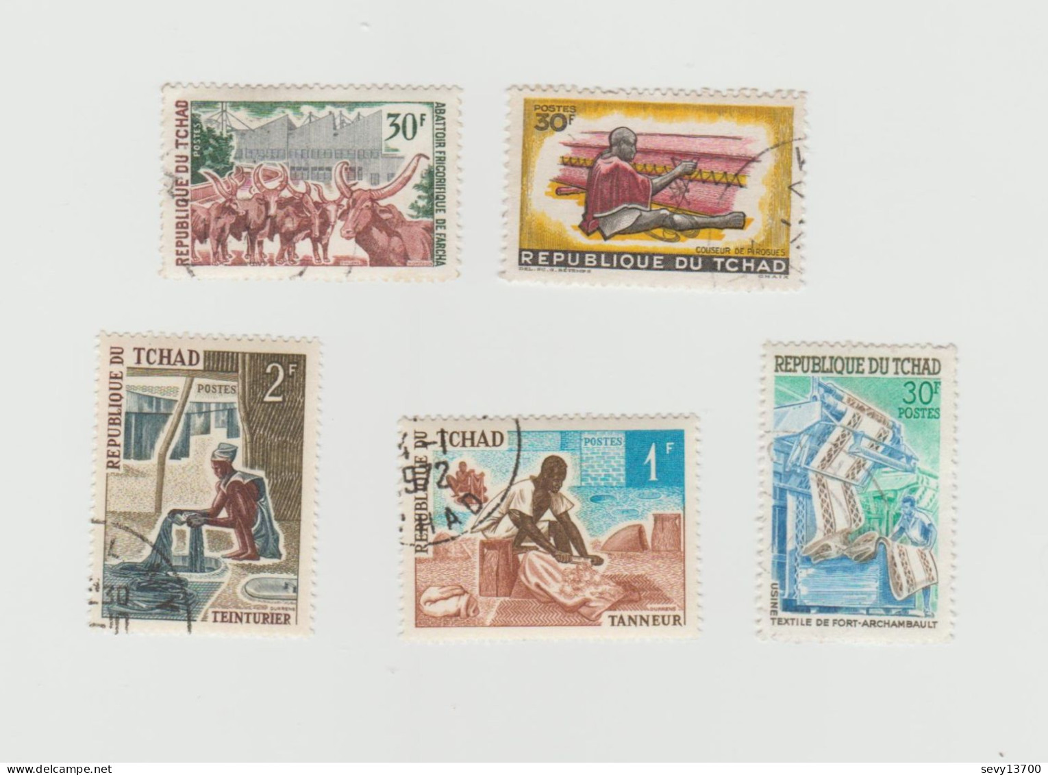 Tchad Lot 28 Timbres Animaux - Teinturier, Tanneur, Textile, Couseur, Abattoir, L'art, Tambour, Guitare - Chad (1960-...)
