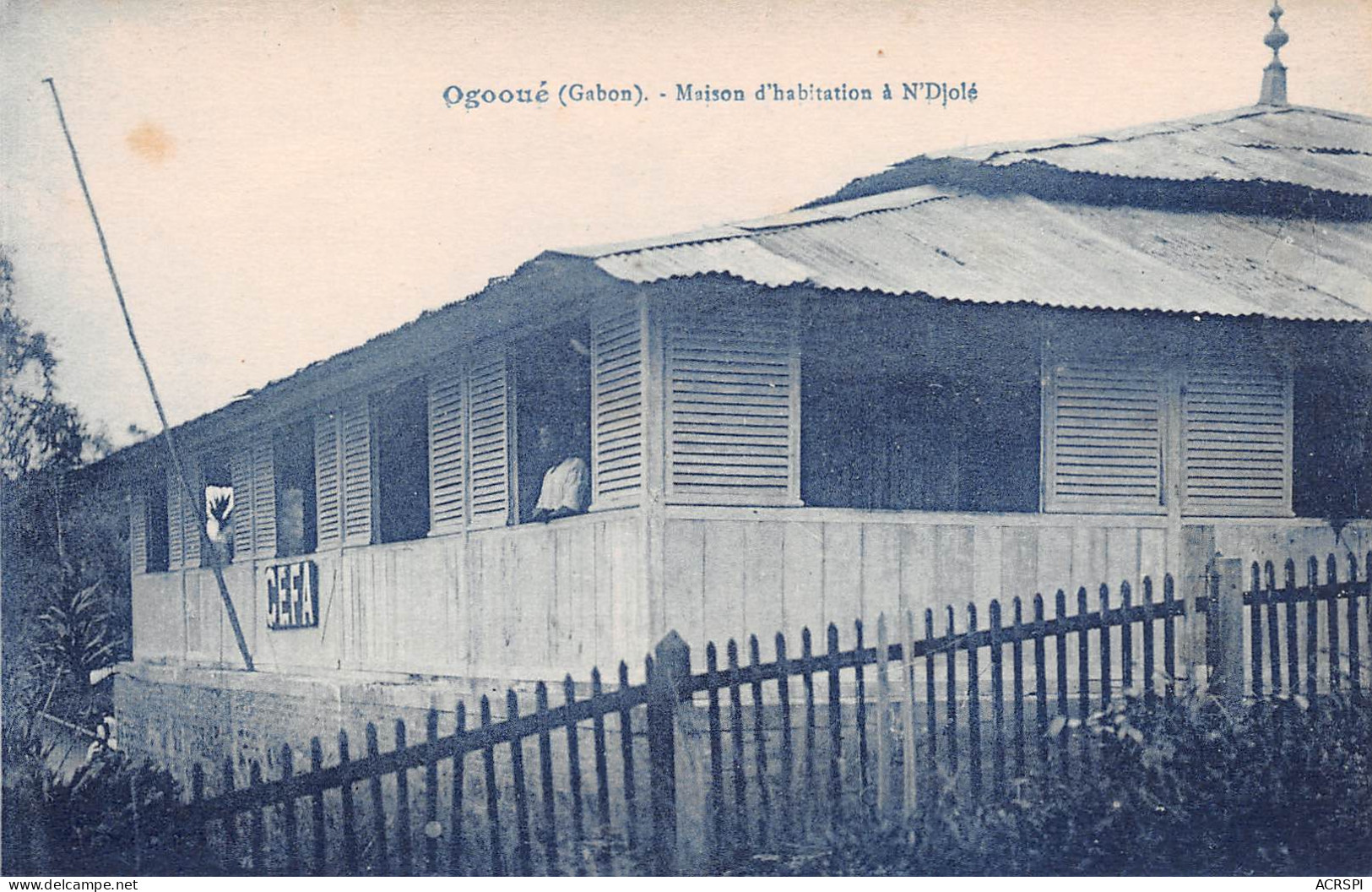 GABON Maison D'habitation à N'Djolé Ogoué Ogooué  Carte Vierge Non Circulé (Scan R/V) N° 15 \MP7165 - Gabon