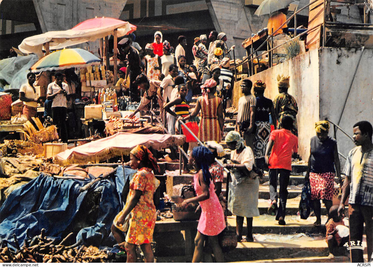 GABON LIBREVILLE  Le Marché Du Centre Ville  édition IRIS  (Scan R/V) N° 70 \MP7165 - Gabon