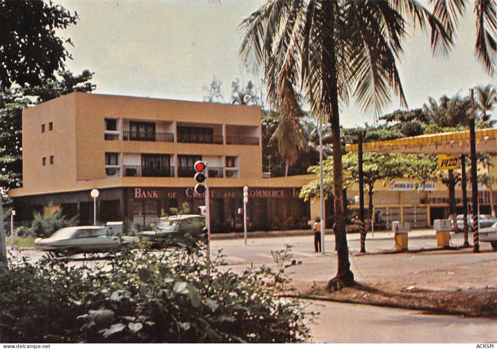 Gabon PORT-GENTIL  La Banque De Crédit Et Station PIZO édition Sogapresse à Libreville  (Scan R/V) N° 13 \MP7166 - Gabon