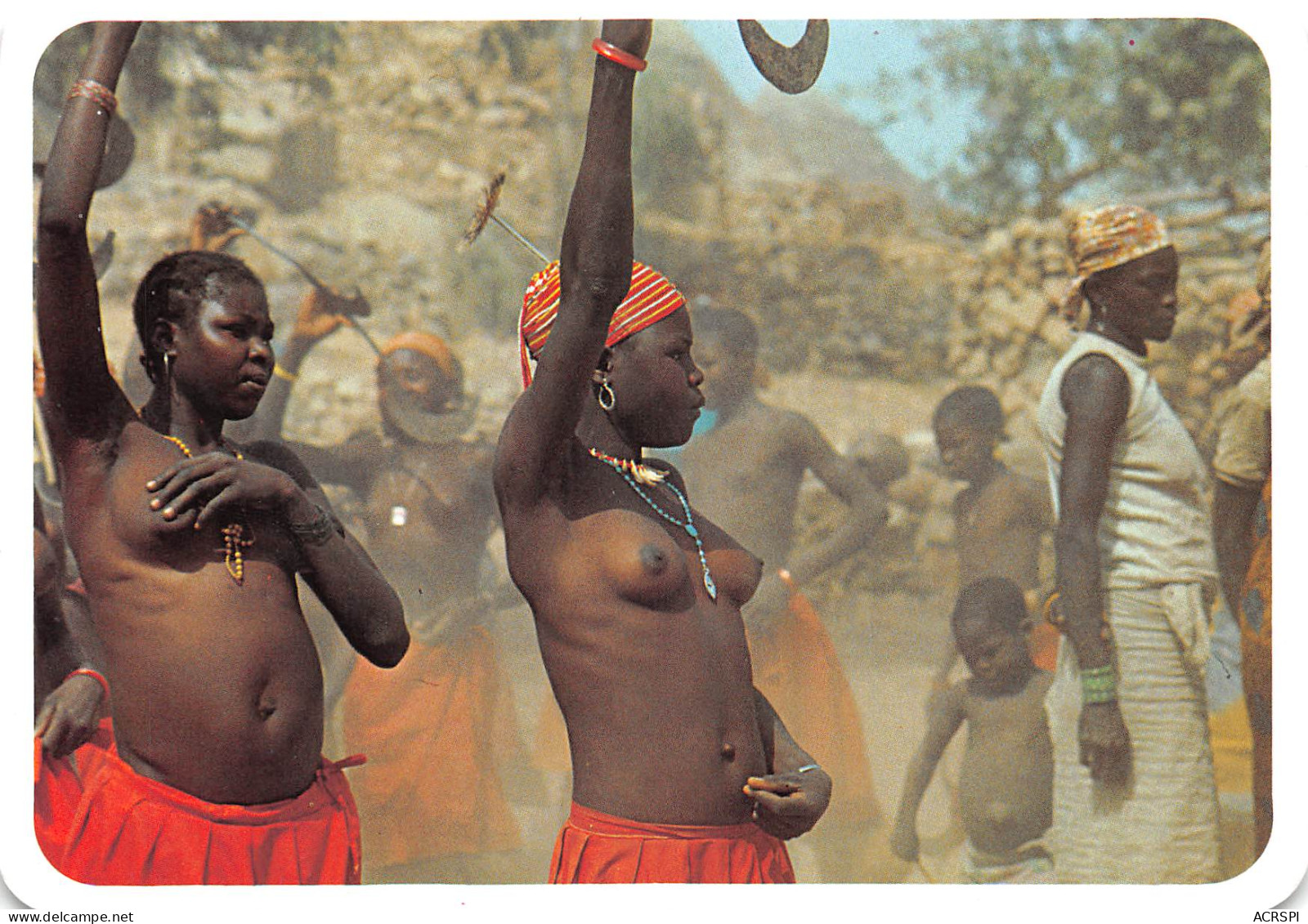 CAMEROUN Danseuses D'Oudjila Seins Nus  édition ROGER à Bafang DOUALA (Scan R/V) N° 54 \MP7170 - Cameroun