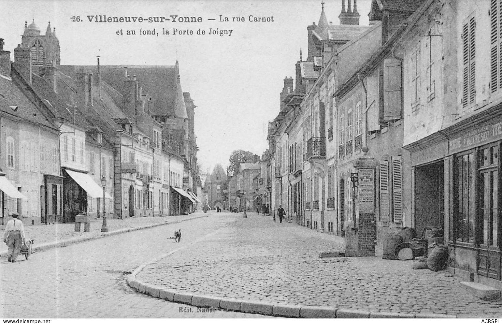 89 Villeneuve-sur-Yonne  La Rue Carnot  édition Nadal  (Scan R/V) N° 23 \MP7173 - Villeneuve-sur-Yonne