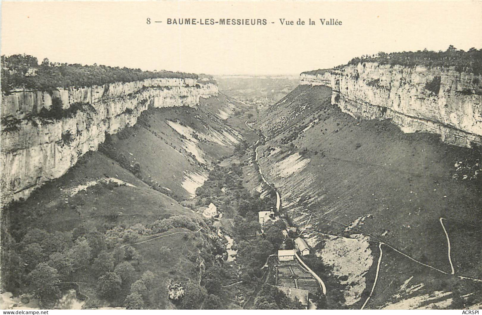 39   Jura  Baume Les Messieurs Vue De La Vallée     N° 3 \MN6011 - Baume-les-Messieurs