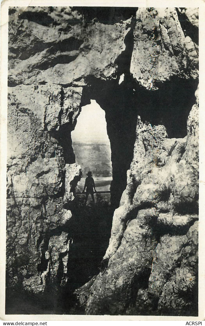 39 Jura  Poligny Grotte Du Pénitert     N° 27\MN6012 - Poligny