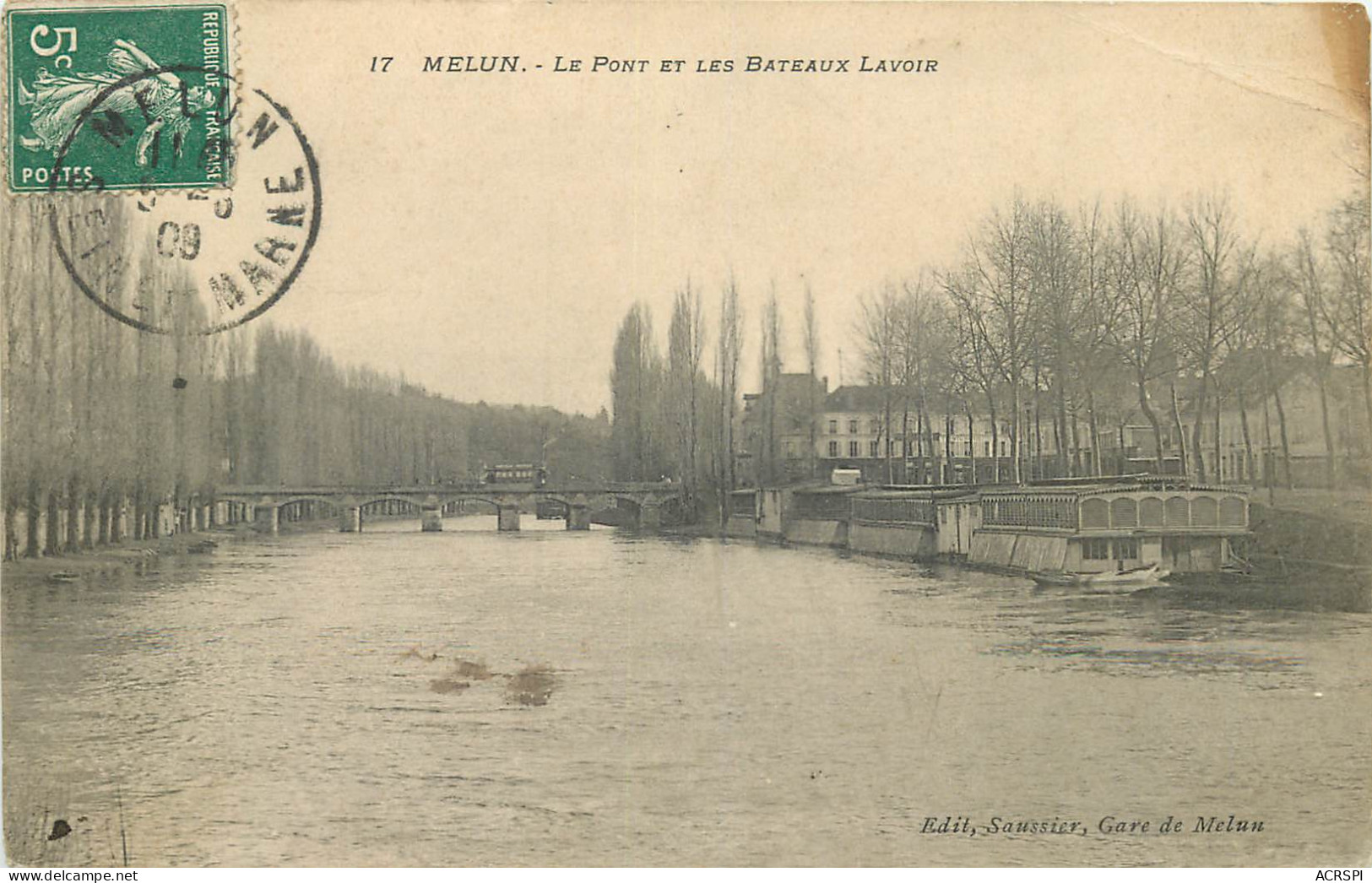 77   Melun Le Pont Et Les Bateaux Lavoir     N° 12 \MN6015 - Melun