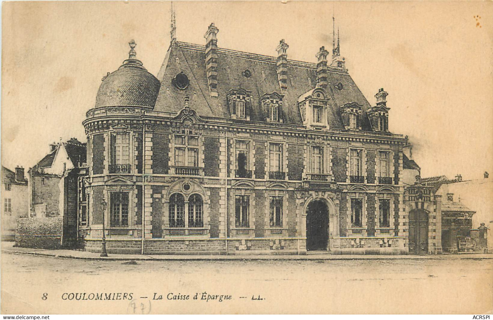 77   Seine Et Marne  Coulommiers La Caisse D'epargne     N° 32 \MN6018 - Coulommiers