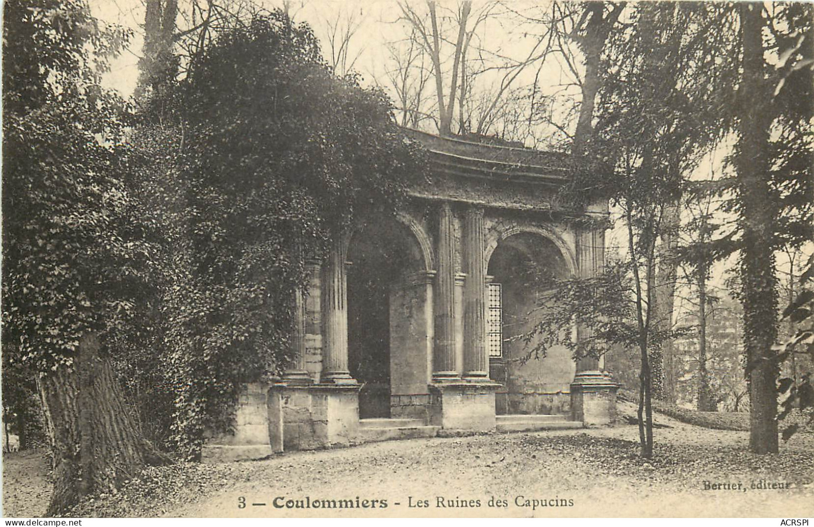 77   Seine Et Marne  Coulommiers Les Ruines Des Capucins    N° 47 \MN6018 - Coulommiers