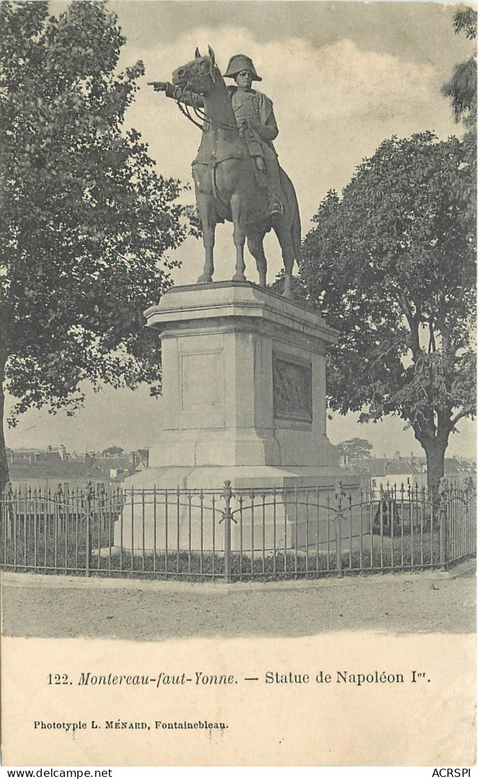 77  Seine Et Marne  Montereau  Statue De Napoléon 1er    N°26 \MN6019 - Montereau