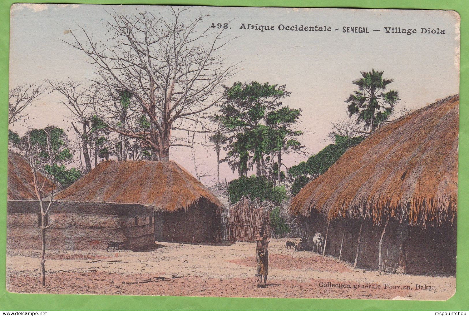 Rare Vue Colorisée CPA SENEGAL Village Diola Animé - Senegal