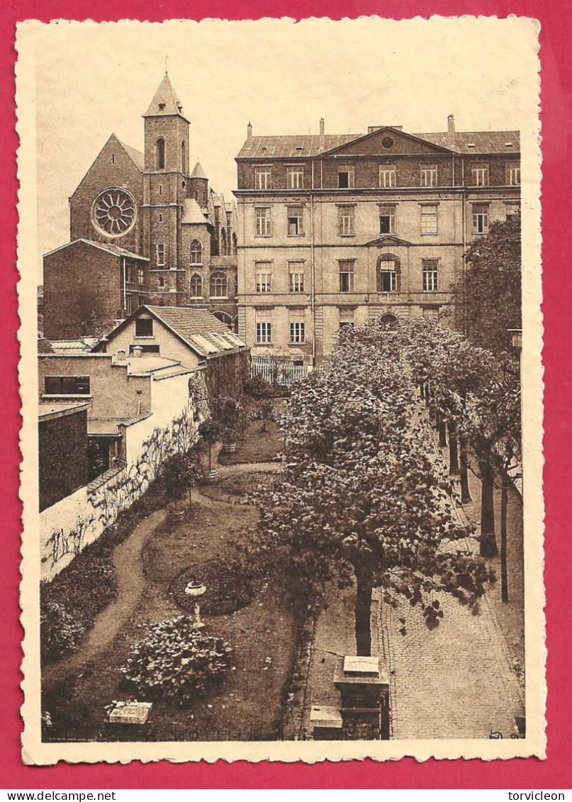 C.P. Bruxelles = Institut  Saint-Boniface    :  '  L'  Entrée - Bruxelles-ville