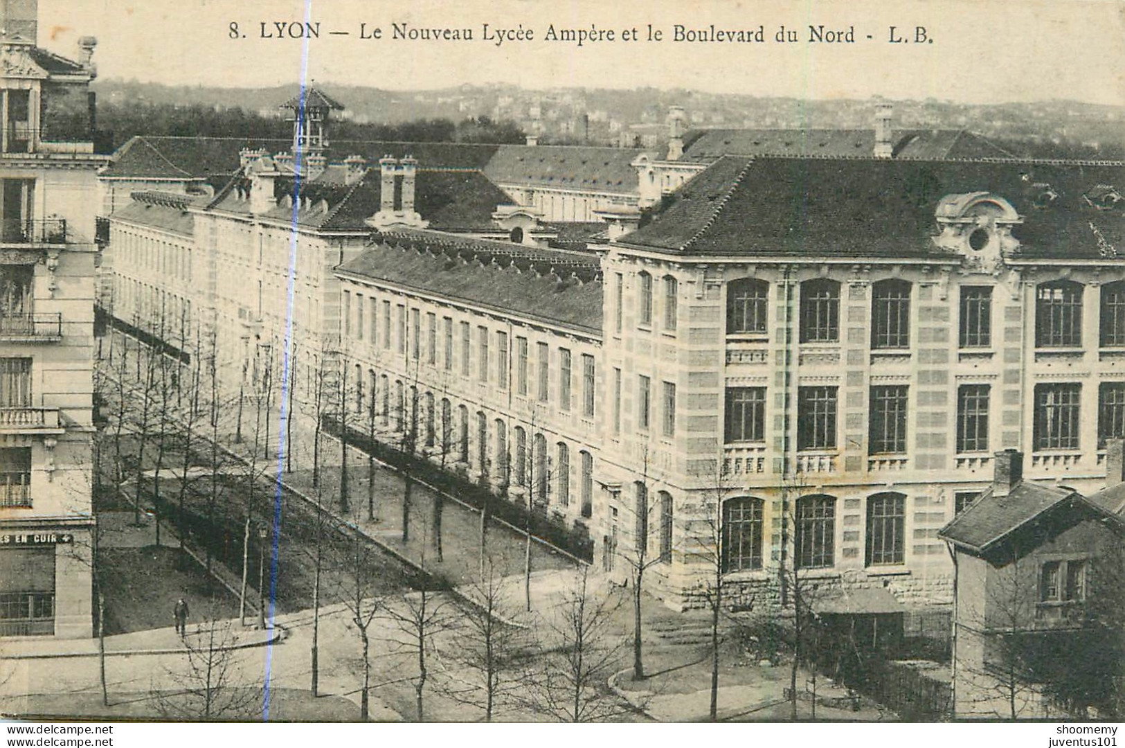CPA Lyon-Le Nouveau Lycée Ampére Et Le Boulevard Du Nord-8       L2133 - Otros & Sin Clasificación